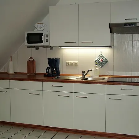 Апартаменти Ferienwohnung Rugen Sellin (Rugen)